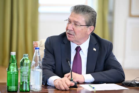 İlham Əliyev Türk Dövlətləri Təşkilatına üzv dövlətlərin hökumət başçılarının görüşünün iştirakçılarını qəbul edib - YENİLƏNİB