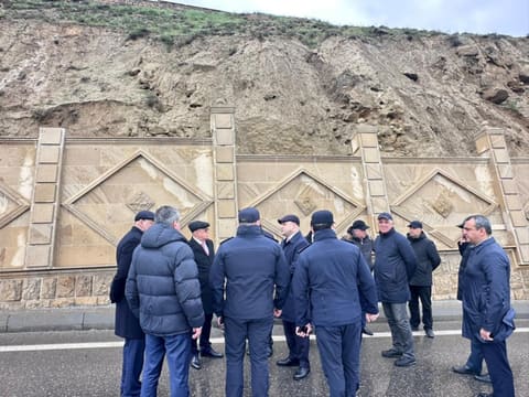 Kəmaləddin Heydərov Bibiheybət yolunda yaranmış sürüşmə təhlükəsi ilə əlaqədar ərazidə olub