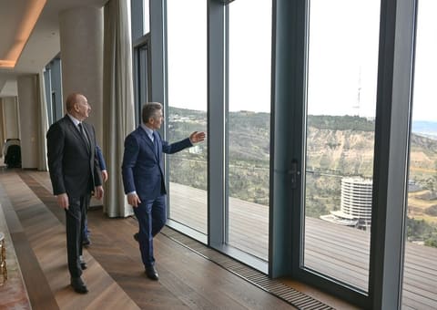 Tbilisidə Azərbaycan Prezidentinin şərəfinə lanç verilib