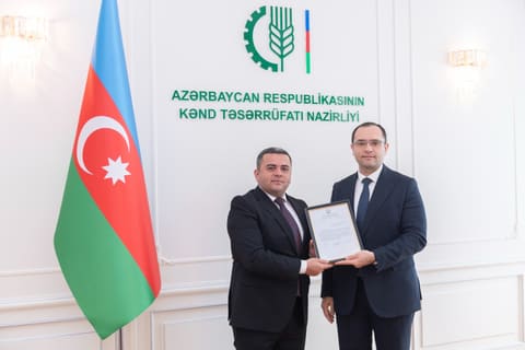 Kənd təsərrüfatı naziri “Yüksəliş” müsabiqəsinin qalibləri ilə görüşüb