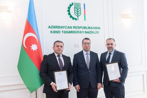 Kənd təsərrüfatı naziri “Yüksəliş” müsabiqəsinin qalibləri ilə görüşüb