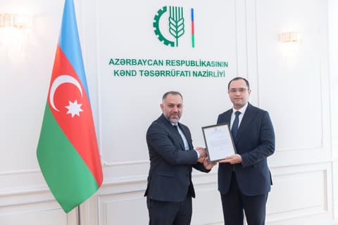 Kənd təsərrüfatı naziri “Yüksəliş” müsabiqəsinin qalibləri ilə görüşüb