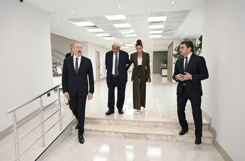 İlham Əliyev Milli Aviasiya Akademiyasında Beynəlxalq Təlim Mərkəzinin açılışında iştirak edib - FOTOLAR