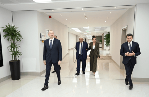 İlham Əliyev Milli Aviasiya Akademiyasında Beynəlxalq Təlim Mərkəzinin açılışında iştirak edib - FOTOLAR