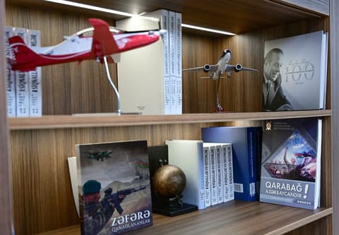 İlham Əliyev Milli Aviasiya Akademiyasında Beynəlxalq Təlim Mərkəzinin açılışında iştirak edib - FOTOLAR