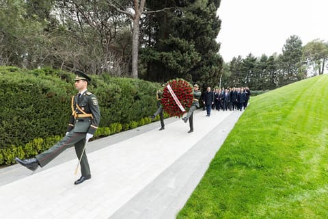 Daxili işlər naziri Vilayət Eyvazov türkiyəli həmkarı ilə görüşüb