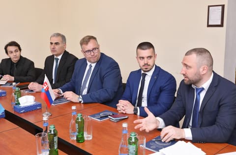 Slovakiya Ombudsmanı Bakı şəhər Müvəqqəti Yerləşdirmə Mərkəzində olub