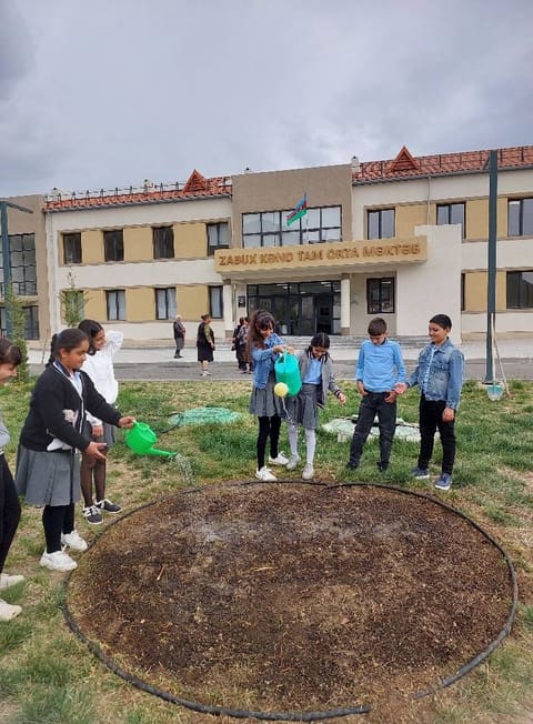 Zəfərin işığında qurulan təhsil: Laçının Zabux kəndində yeni məktəb - FOTOLAR