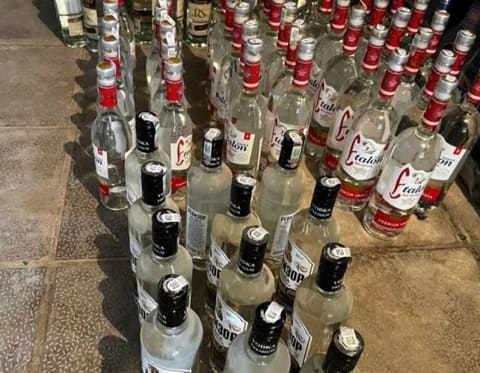 Füzulidə topdansatış mağazasında alkaqollu içkilərdə uyğunsuzluq aşkarlanıb