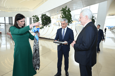 Litvanın Baş naziri İnqa Ruqiniene Heydər Əliyev Mərkəzində olub