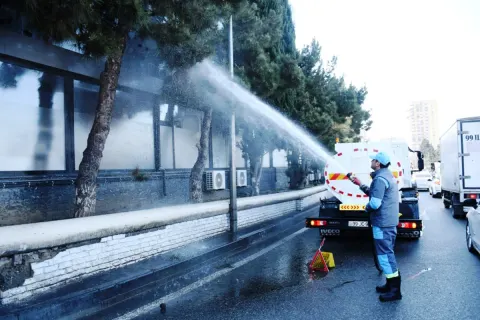 Bakı qəsəbələrinin küçələri yuyulub - FOTOLAR