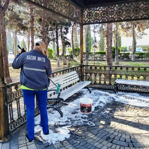 Bakı qəsəbələrinin küçələri yuyulub - FOTOLAR