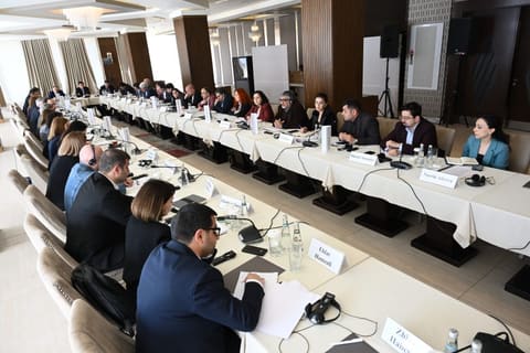 “Sülh Körpüsü” təşəbbüsünün iştirakçıları Qəbələdə  Hikmət Hacıyevlə görüşüblər