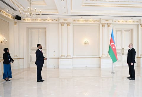 Prezident Somalinin yeni səfirini qəbul edib - YENİLƏNİB