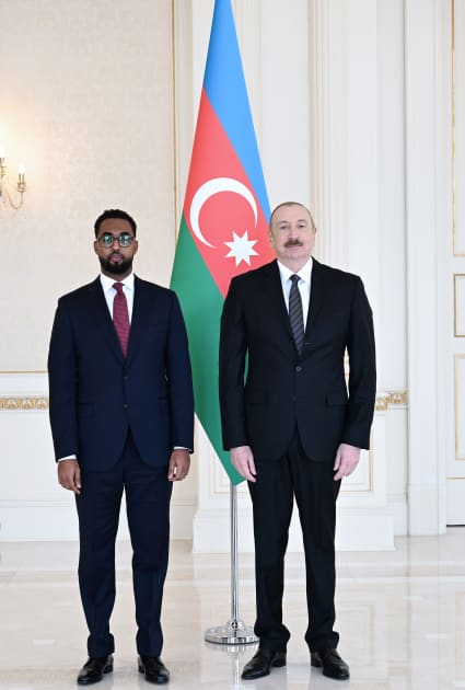 Prezident Somalinin yeni səfirini qəbul edib - YENİLƏNİB