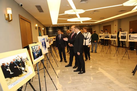 “Ulu Öndər Heydər Əliyev və Azərbaycanın memarlıq irsi” mövzusunda tədbir keçirilib