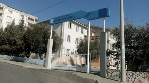 Türkiyədə məktəbə silahlı hücumda ölənlərin sayı artıb - YENİLƏNİB 4