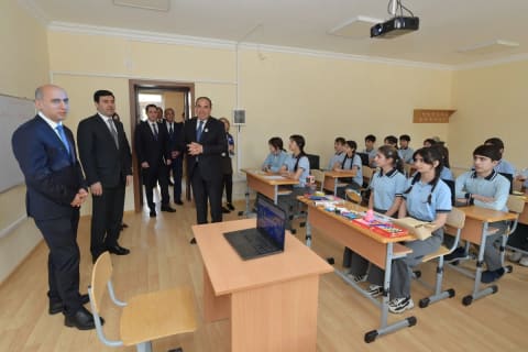 Emin Əmrullayev Xaçmazda tədris prosesi ilə tanış olub