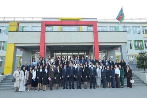 Emin Əmrullayev Quba-Xaçmaz regionu üzrə bir qrup təhsil işçisi ilə görüşlər keçirib