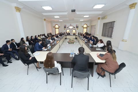 Emin Əmrullayev Quba-Xaçmaz regionu üzrə bir qrup təhsil işçisi ilə görüşlər keçirib