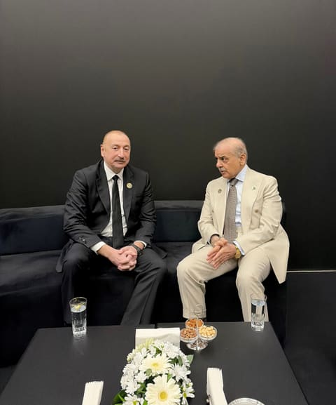  İlham Əliyev Antalya Diplomatiya Forumu çərçivəsində Pakistanın Baş naziri ilə görüşüb