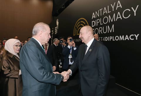 İlham Əliyev Antalyada Diplomatiya Forumunun açılış mərasimində iştirak edib - YENİLƏNİB 2