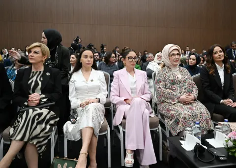 Mehriban Əliyeva Antalyada Fələstinə həsr olunan tədbirdə iştirak edib - FOTOLAR