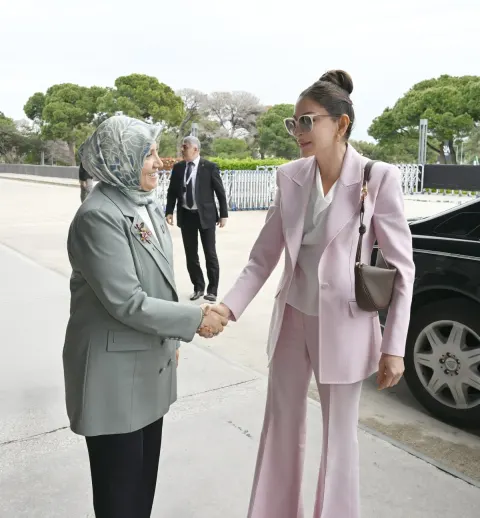 Mehriban Əliyeva Antalyada Fələstinə həsr olunan tədbirdə iştirak edib - FOTOLAR