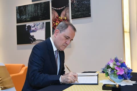 Ceyhun Bayramov Banqkoka səfər edib