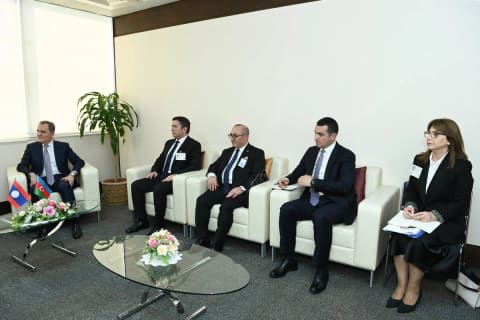 Azərbaycan və Laos XİN rəhbərləri görüşüb