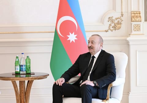  İlham Əliyevin Latviya Prezidenti ilə təkbətək görüşü olub