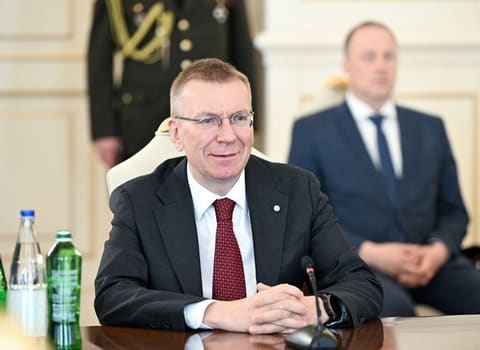 Azərbaycan və Latviya prezidentlərinin geniş tərkibdə görüşü keçirilib - YENİLƏNİB