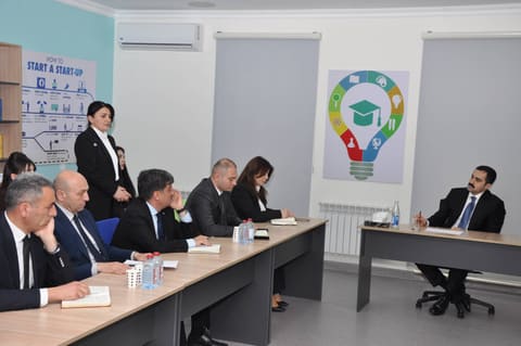 Elm və təhsil nazirinin müavini Şamaxıda müəllim və valideynlərlə görüşüb