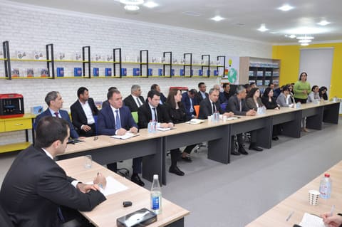 Elm və təhsil nazirinin müavini Şamaxıda müəllim və valideynlərlə görüşüb