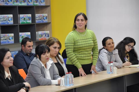 Elm və təhsil nazirinin müavini Şamaxıda müəllim və valideynlərlə görüşüb