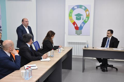 Elm və təhsil nazirinin müavini Şamaxıda müəllim və valideynlərlə görüşüb