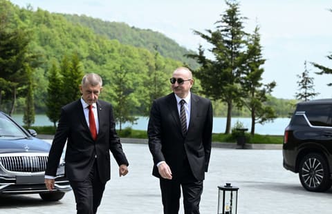Qəbələdə Prezident İlham Əliyevin adından Çexiyanın Baş nazirinin şərəfinə rəsmi lanç verilib