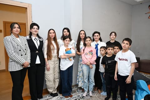 Leyla Əliyeva və Arzu Əliyeva Şəkidə uşaq evi sosial xidmət müəssisəsində olublar