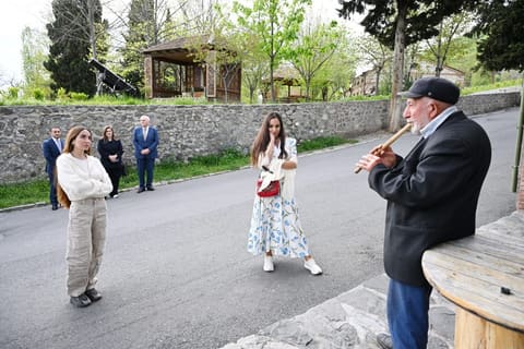 Leyla Əliyeva və Arzu Əliyeva Şəkidə tarixi-memarlıq abidələrinin bərpadan sonra açılışında iştirak ediblər