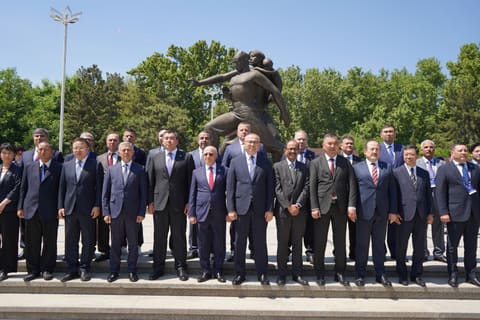 Nazir Kəmaləddin Heydərov Özbəkistanda səfərdə olub