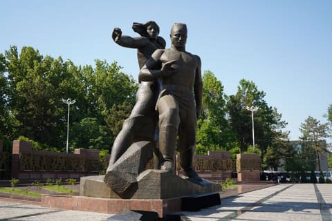 Nazir Kəmaləddin Heydərov Özbəkistanda səfərdə olub