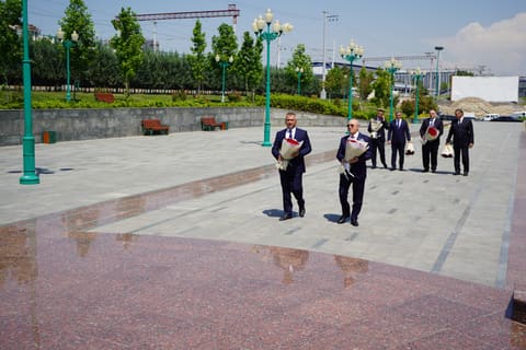 Nazir Kəmaləddin Heydərov Özbəkistanda səfərdə olub