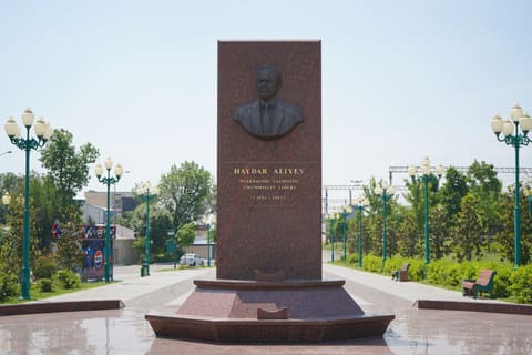 Nazir Kəmaləddin Heydərov Özbəkistanda səfərdə olub