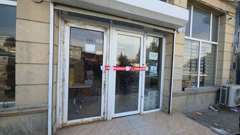 FHN yanğın təhlükəli mağazanın fəaliyyətini dayandırıb