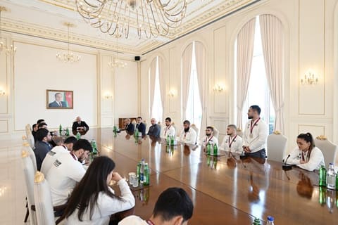 Prezident Avropa çempionatında komanda hesabında çempion olan güləşçiləri qəbul edib - YENİLƏNİB