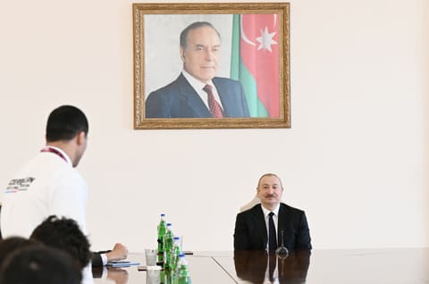 Prezident Avropa çempionatında komanda hesabında çempion olan güləşçiləri qəbul edib - YENİLƏNİB