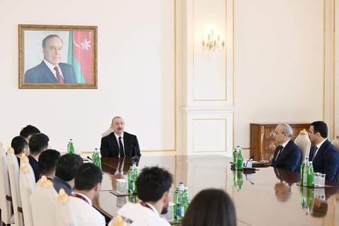 Prezident Avropa çempionatında komanda hesabında çempion olan güləşçiləri qəbul edib - YENİLƏNİB