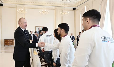 Prezident Avropa çempionatında komanda hesabında çempion olan güləşçiləri qəbul edib - YENİLƏNİB