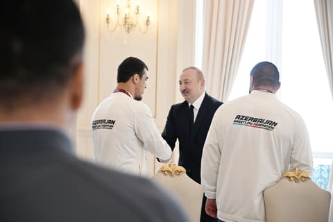 Prezident Avropa çempionatında komanda hesabında çempion olan güləşçiləri qəbul edib - YENİLƏNİB