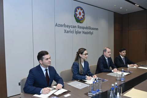 Ceyhun Bayramov Koreya rəsmisi ilə danışıqlar aparıb